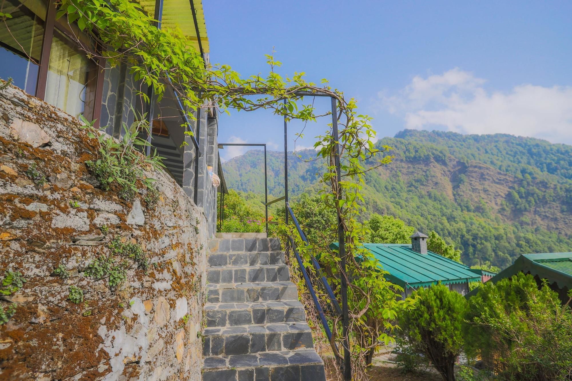 V Resorts The Nest Cottage Nainital Exterior foto